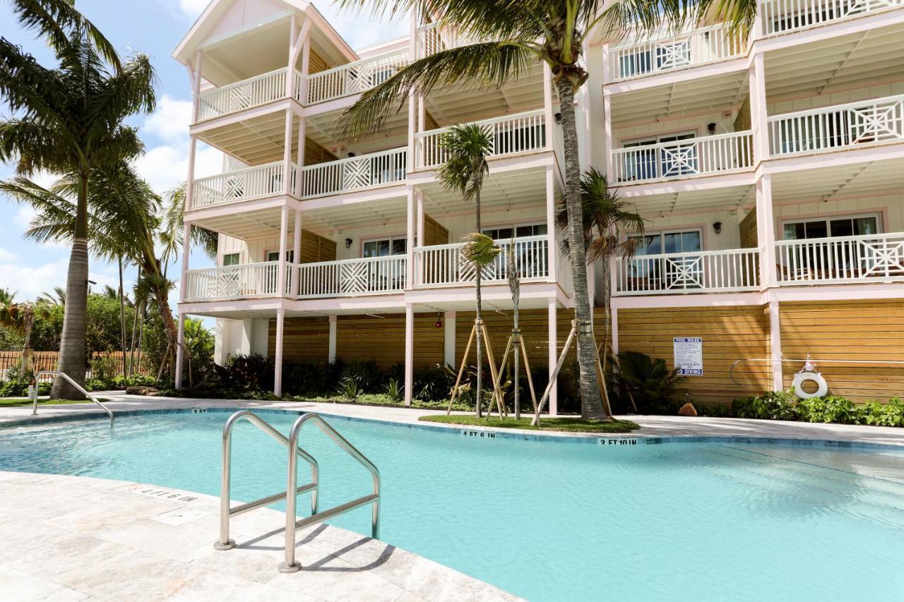 Hotel Grassy Flats & Club Marathon